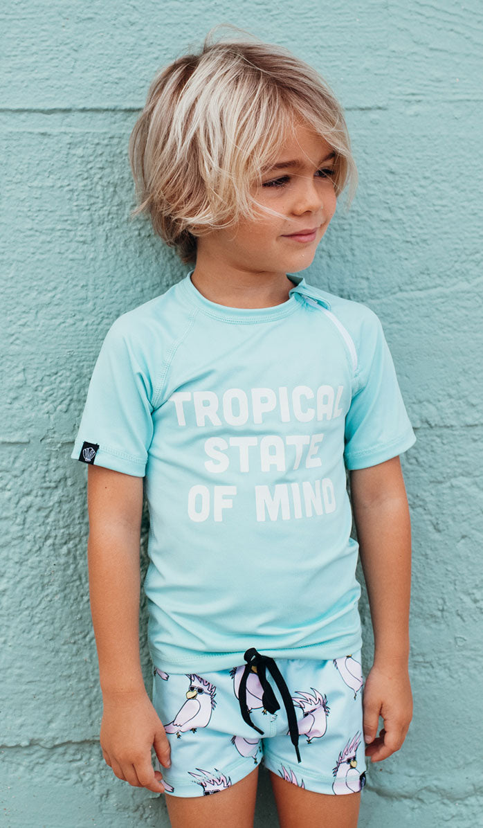 בגדי ים לבנים