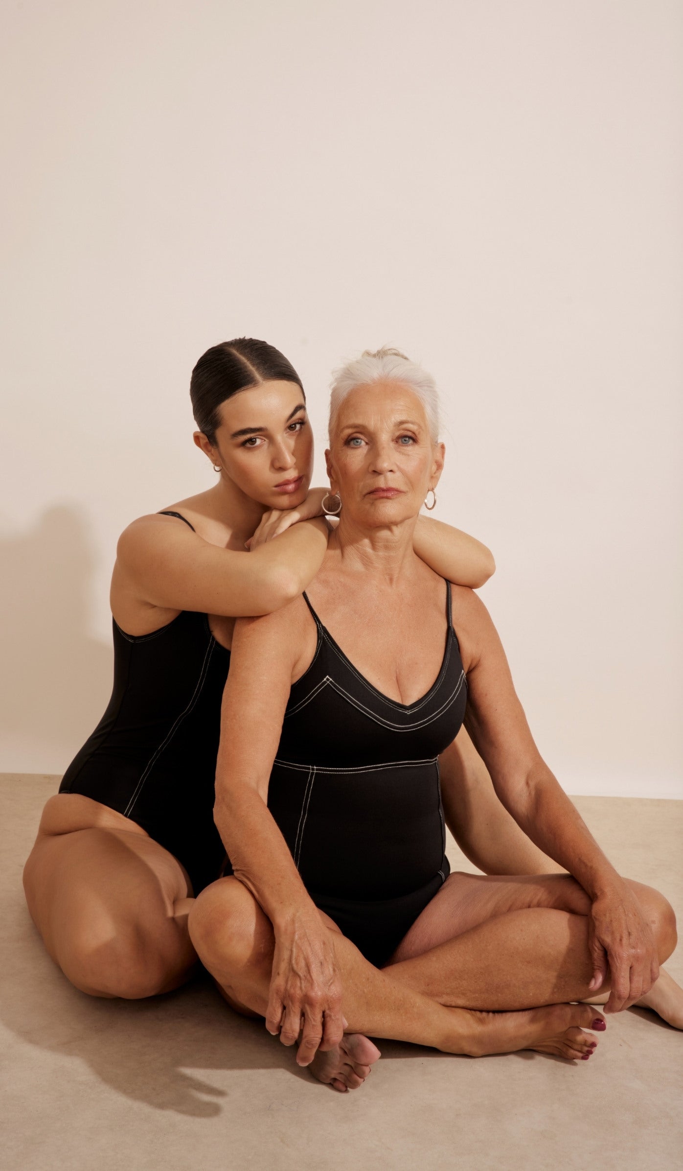 בגד ים שלם לנשים - אליה שחור