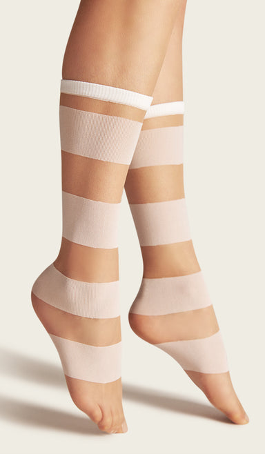 גרבי ניילון לנשים - סימפל סטורי לבן