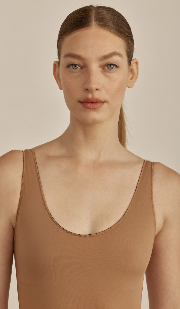 בגד גוף לוגן - קרמל