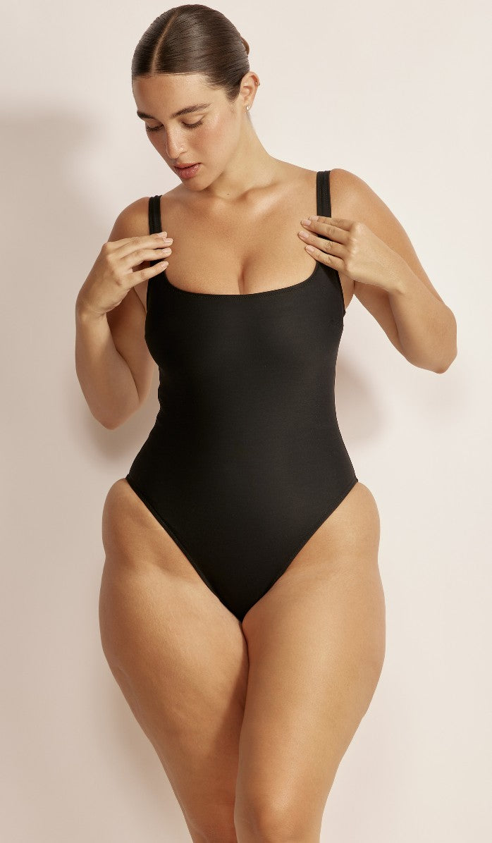 בגד ים שלם לנשים - היילי שחור