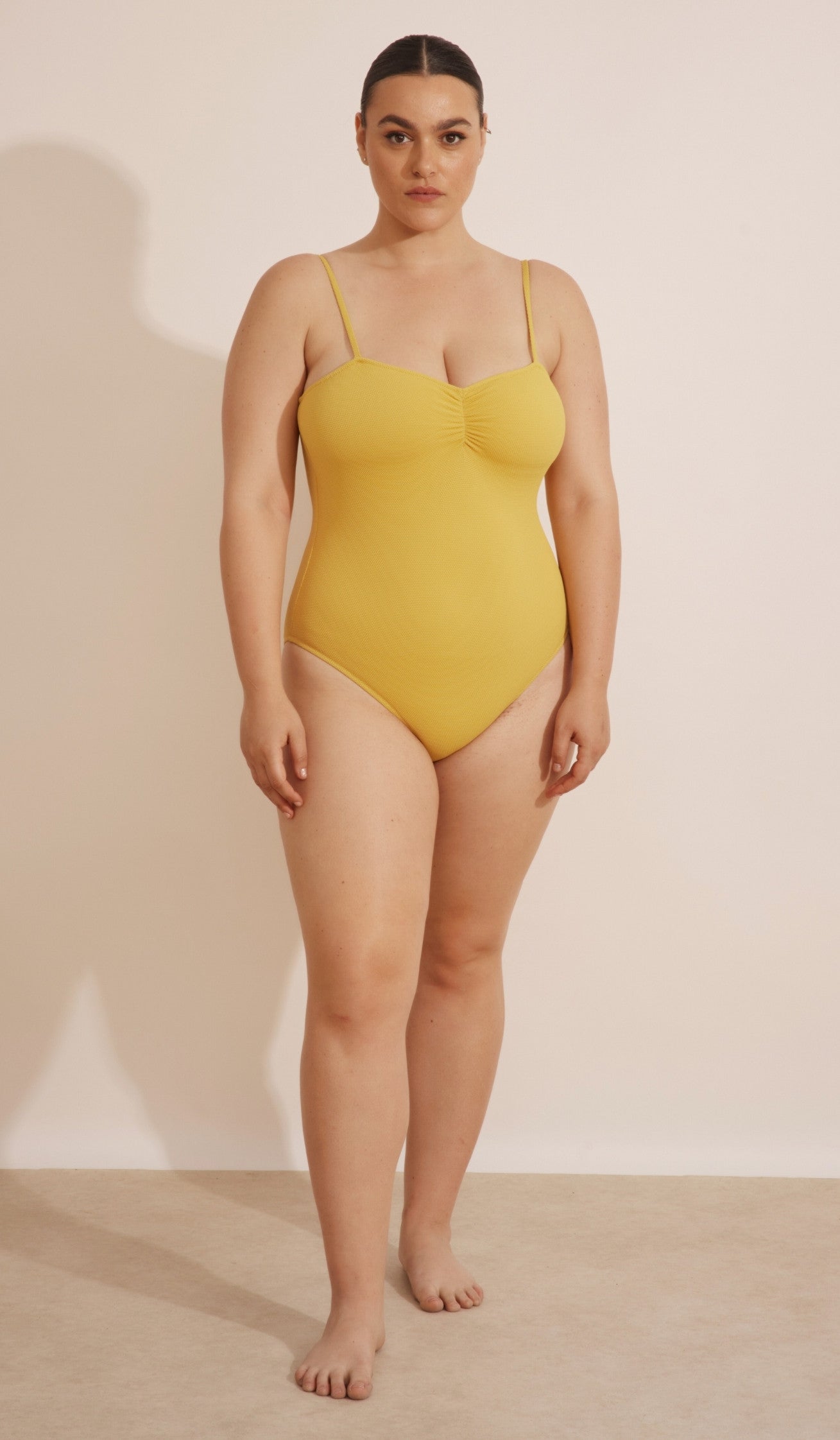 בגד ים שלם לנשים - בלה צהוב פיקה