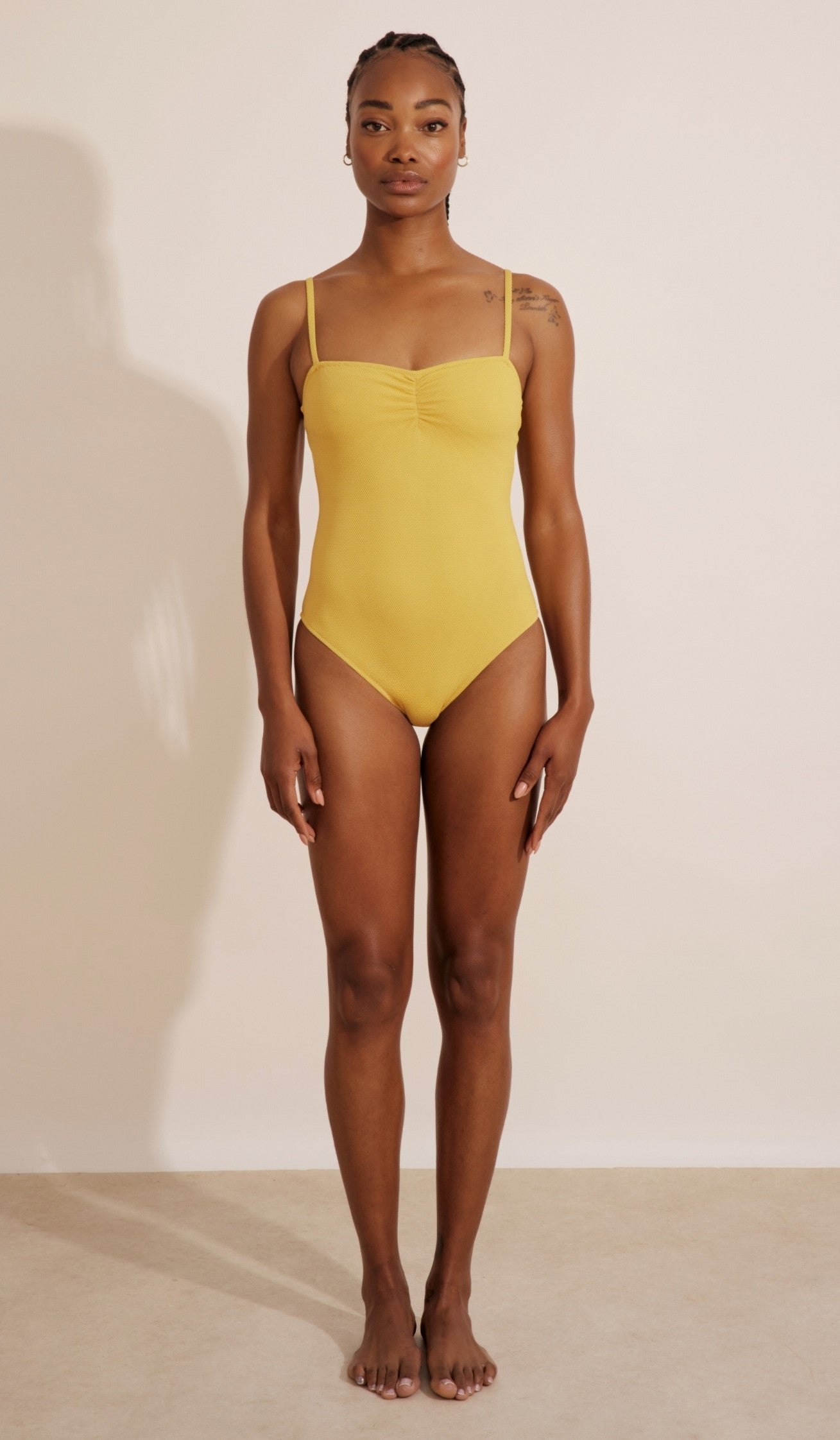 בגד ים שלם לנשים - בלה צהוב פיקה