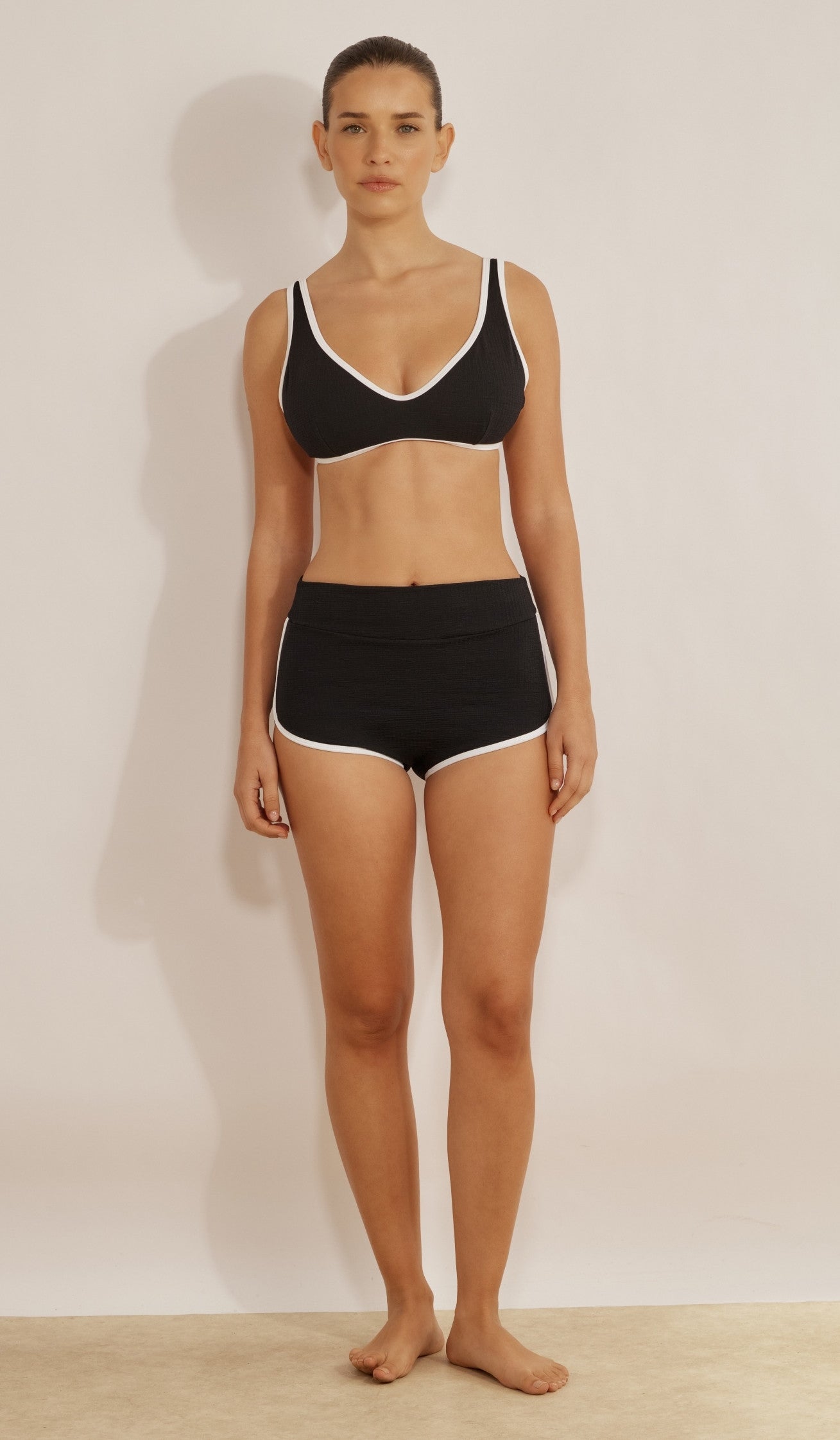 תחתון ביקיני לנשים - איב שחור לבן וופל