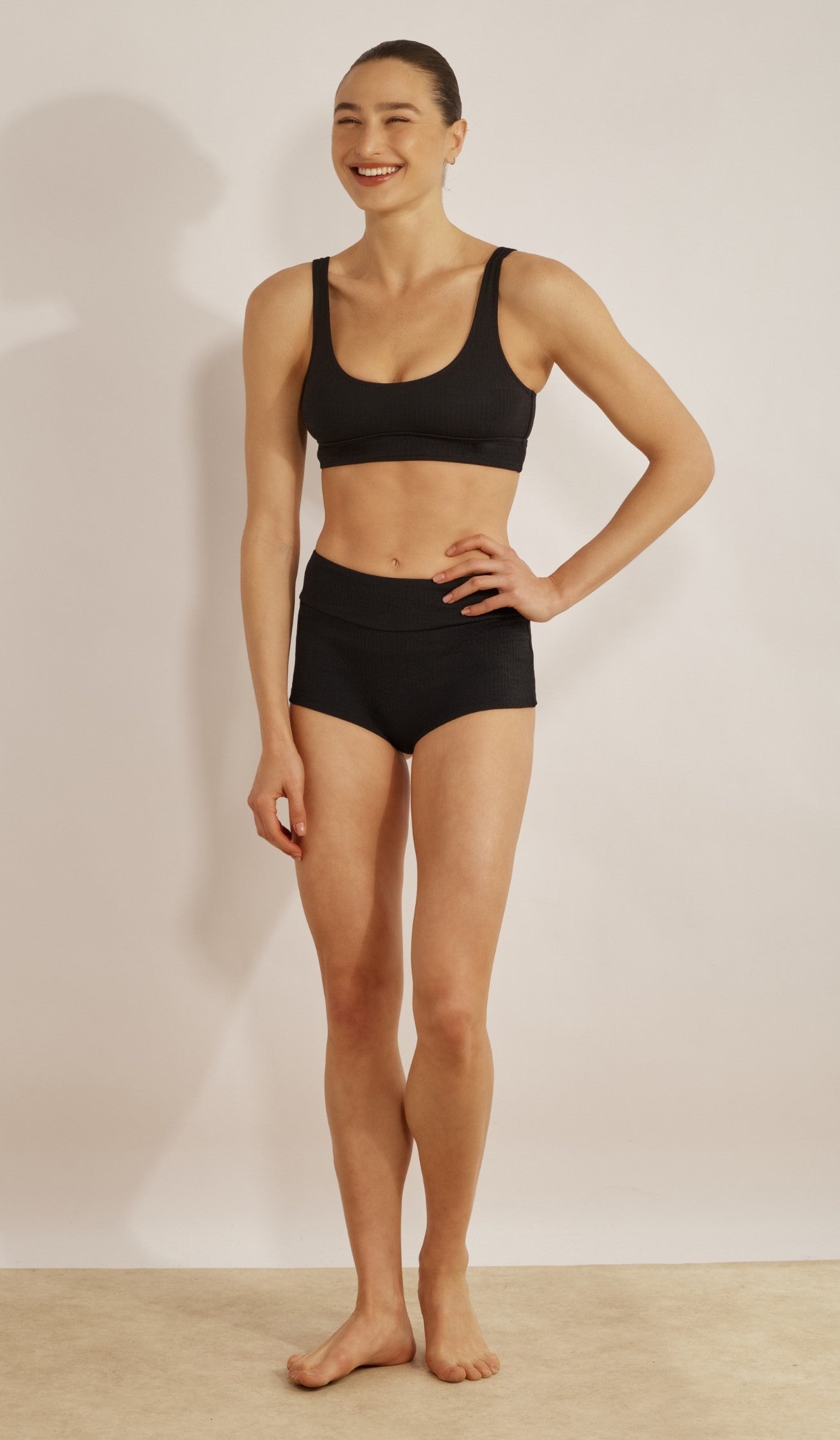 תחתון ביקיני לנשים - רובי שחור וופל