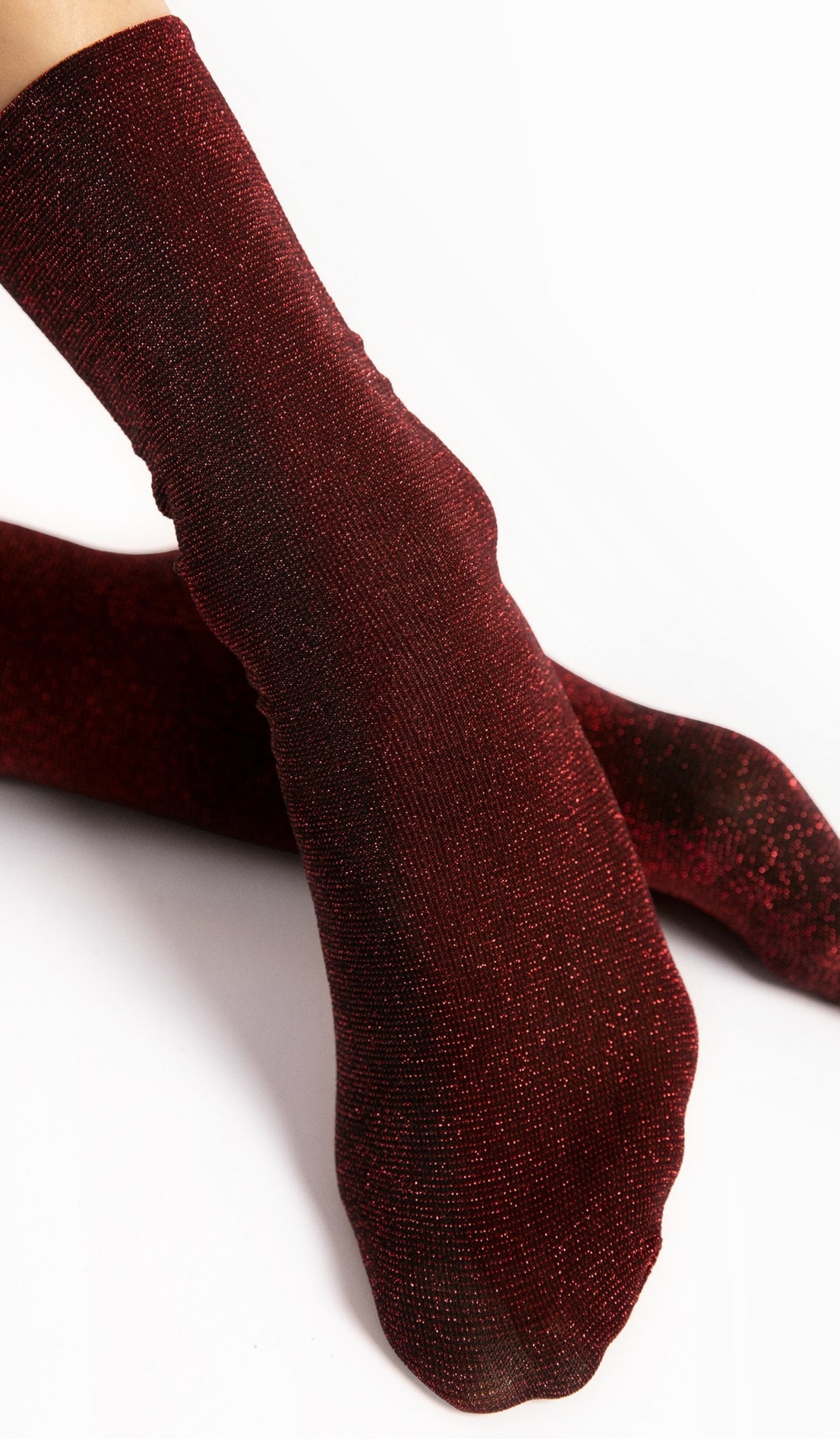 גרבי ניילון לנשים - בסטי אדום