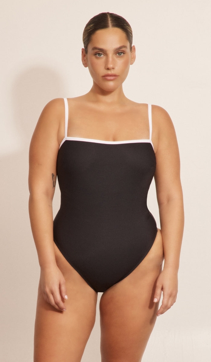 בגד ים שלם לנשים - אריה שחור