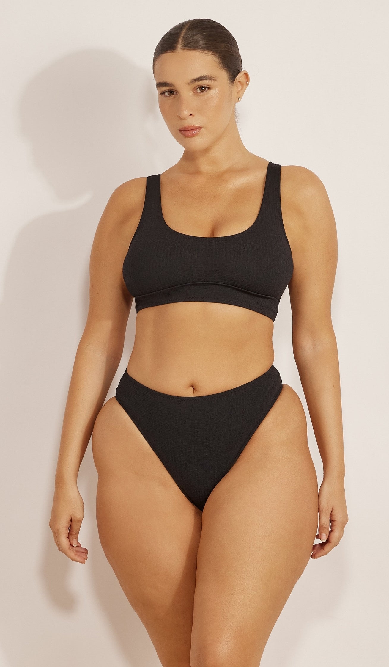 טופ ביקיני לנשים - אליאנה שחור וופל