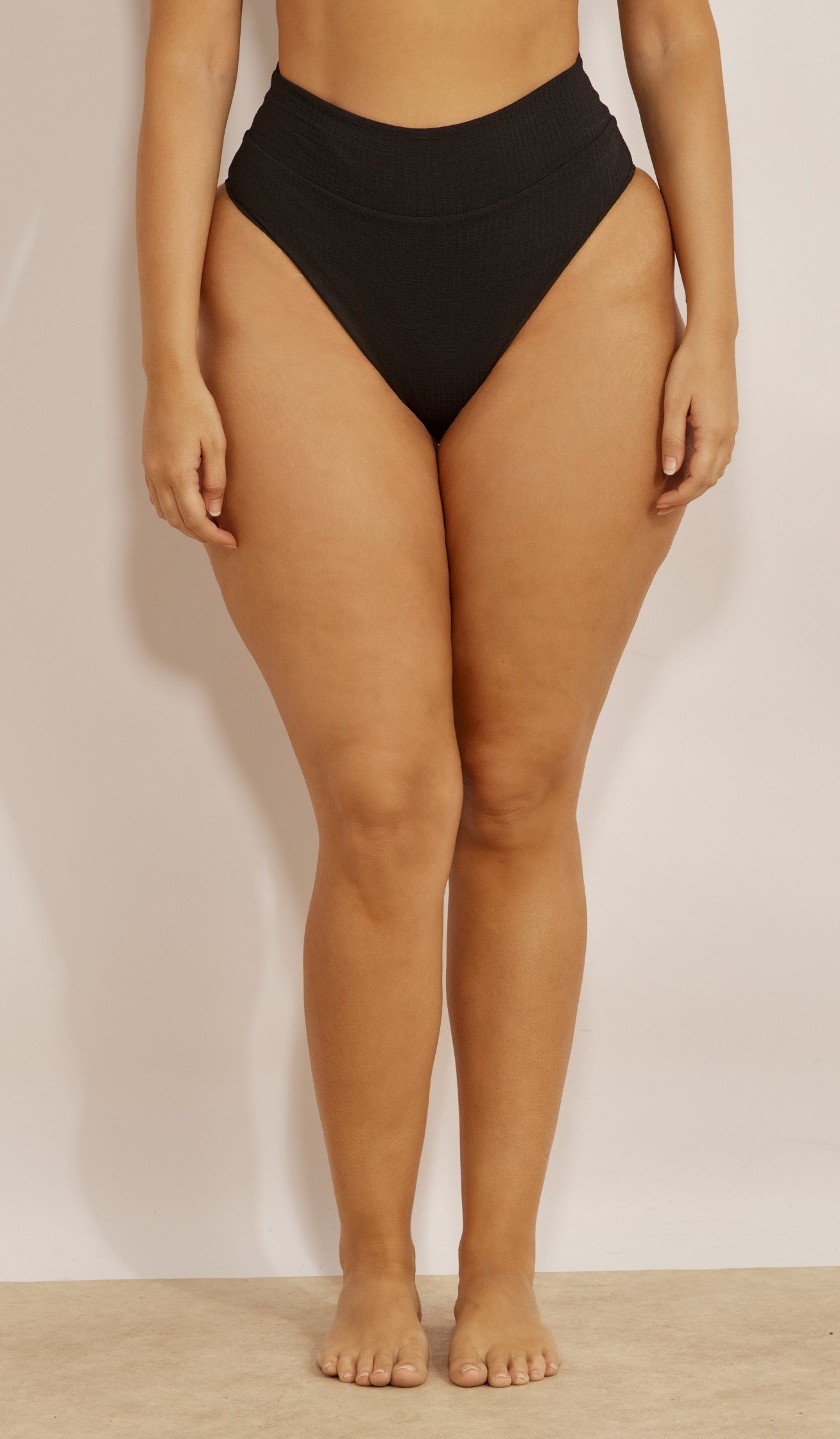 תחתון ביקיני לנשים - אמילי שחור וופל