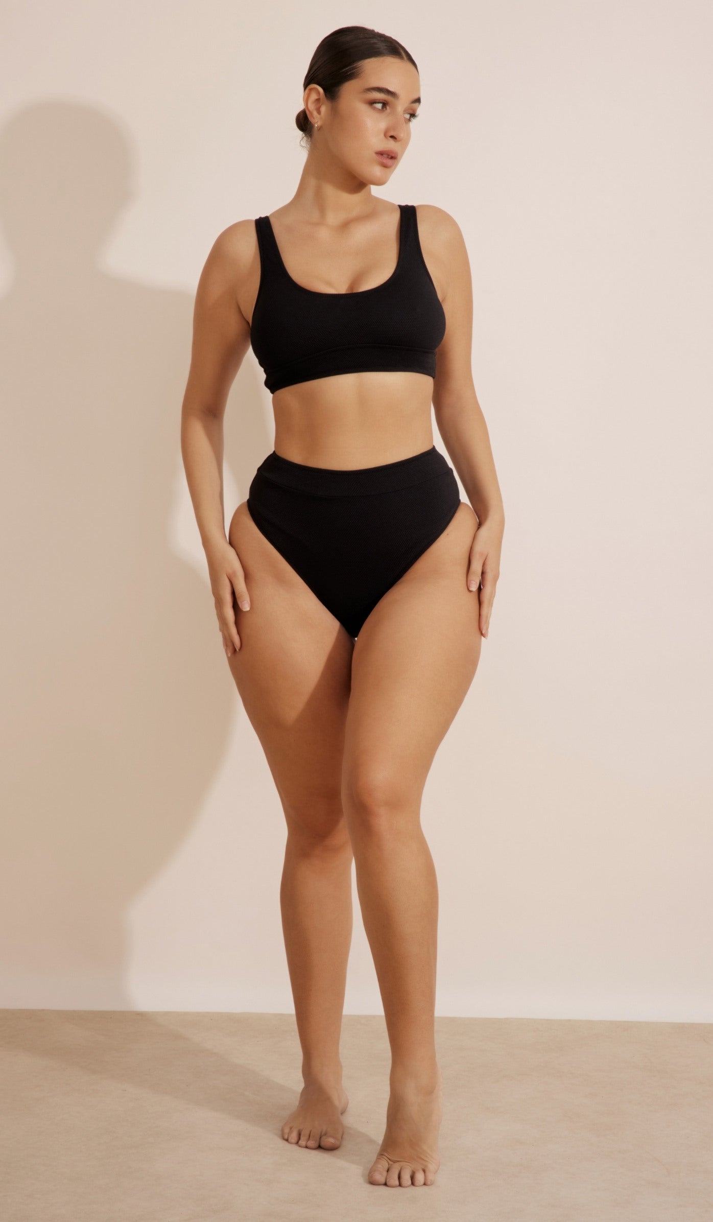 טופ ביקיני לנשים - אלכס שחור פיקה