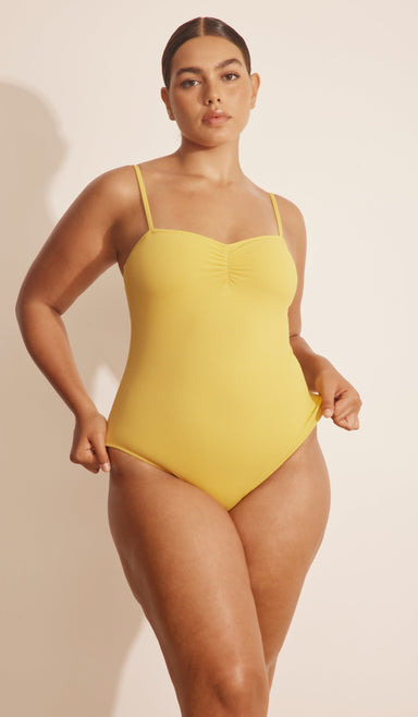 בגד ים שלם לנשים - בלה צהוב פיקה