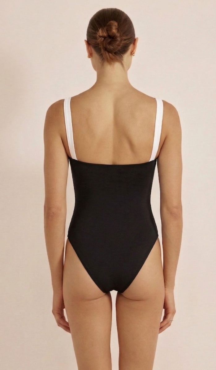 בגד ים שלם לנשים - סלינה שחור לבן