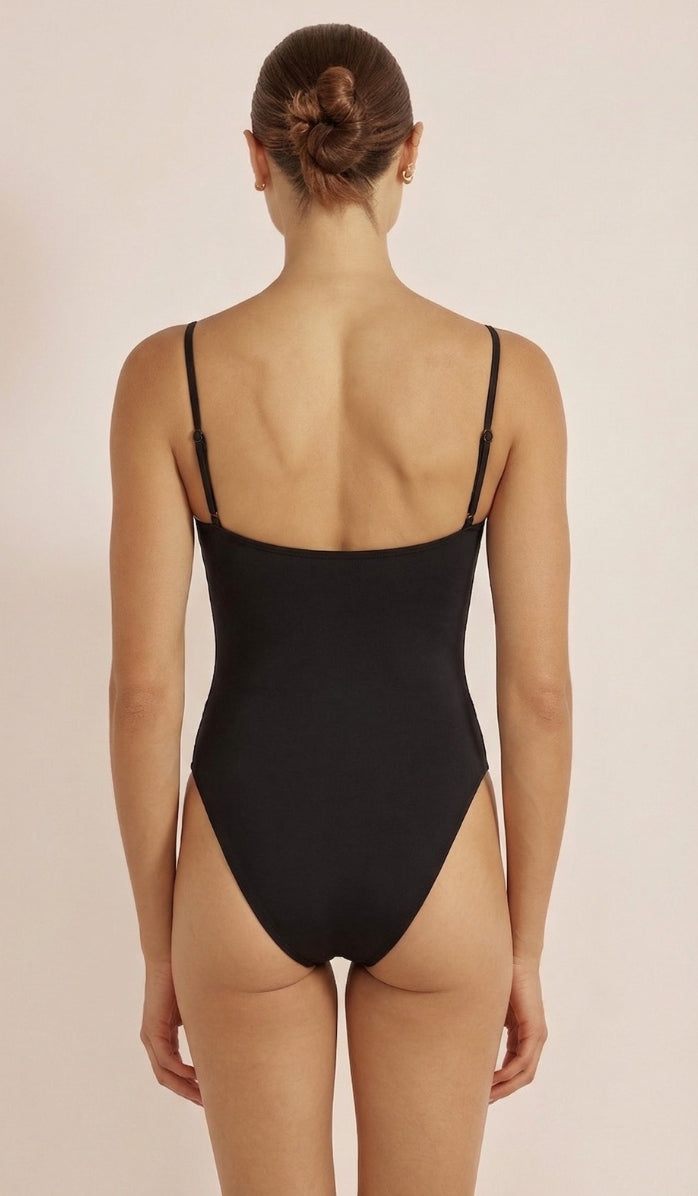 בגד ים שלם לנשים - ניקול שחור