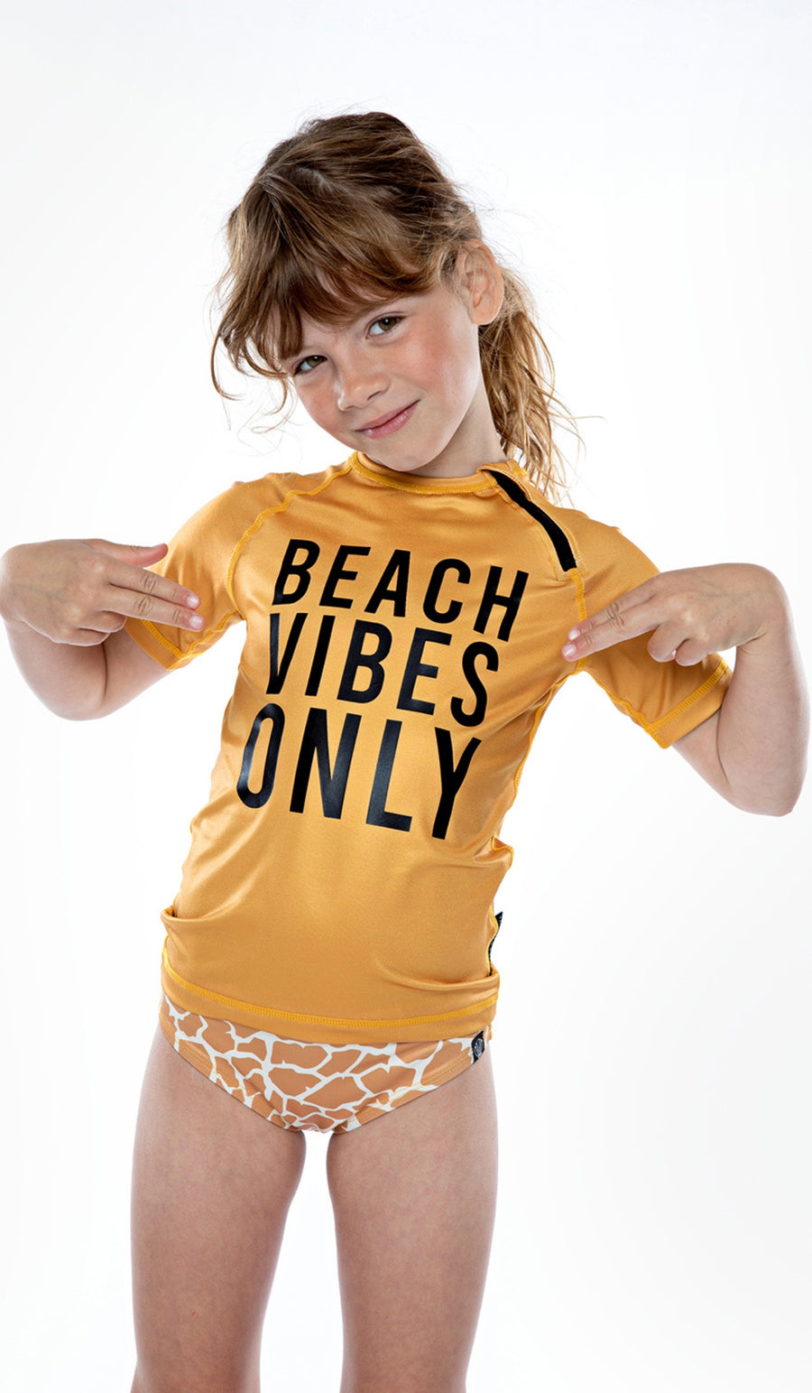 BEACH VIBES ONLY TEE